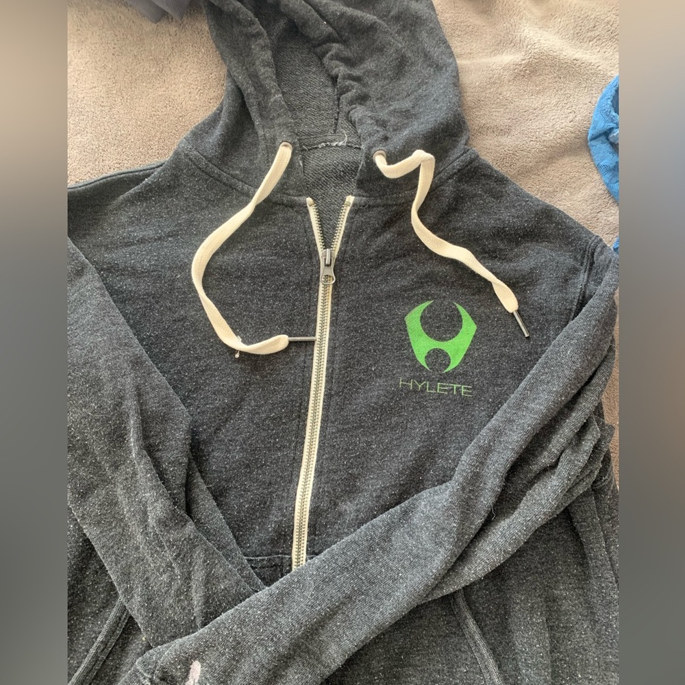 Hylete XS gray hoody